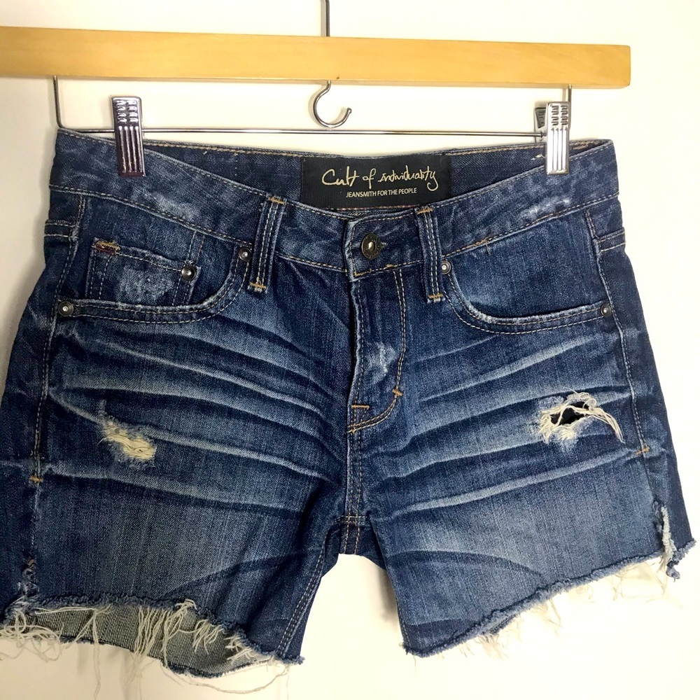 Cult of individuality distressed jeans shorts